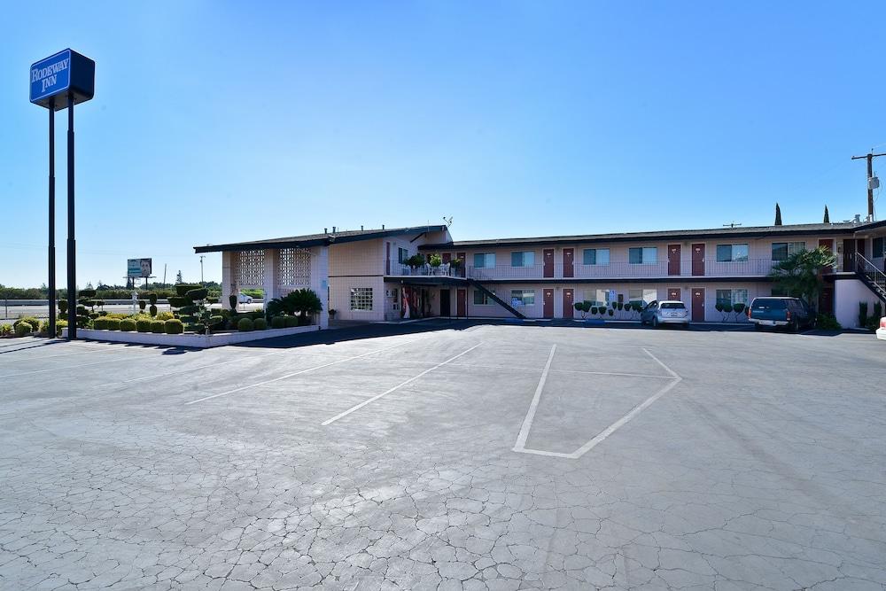 Rodeway Inn Near University-Gateway To Yosemite Merced Exterior foto