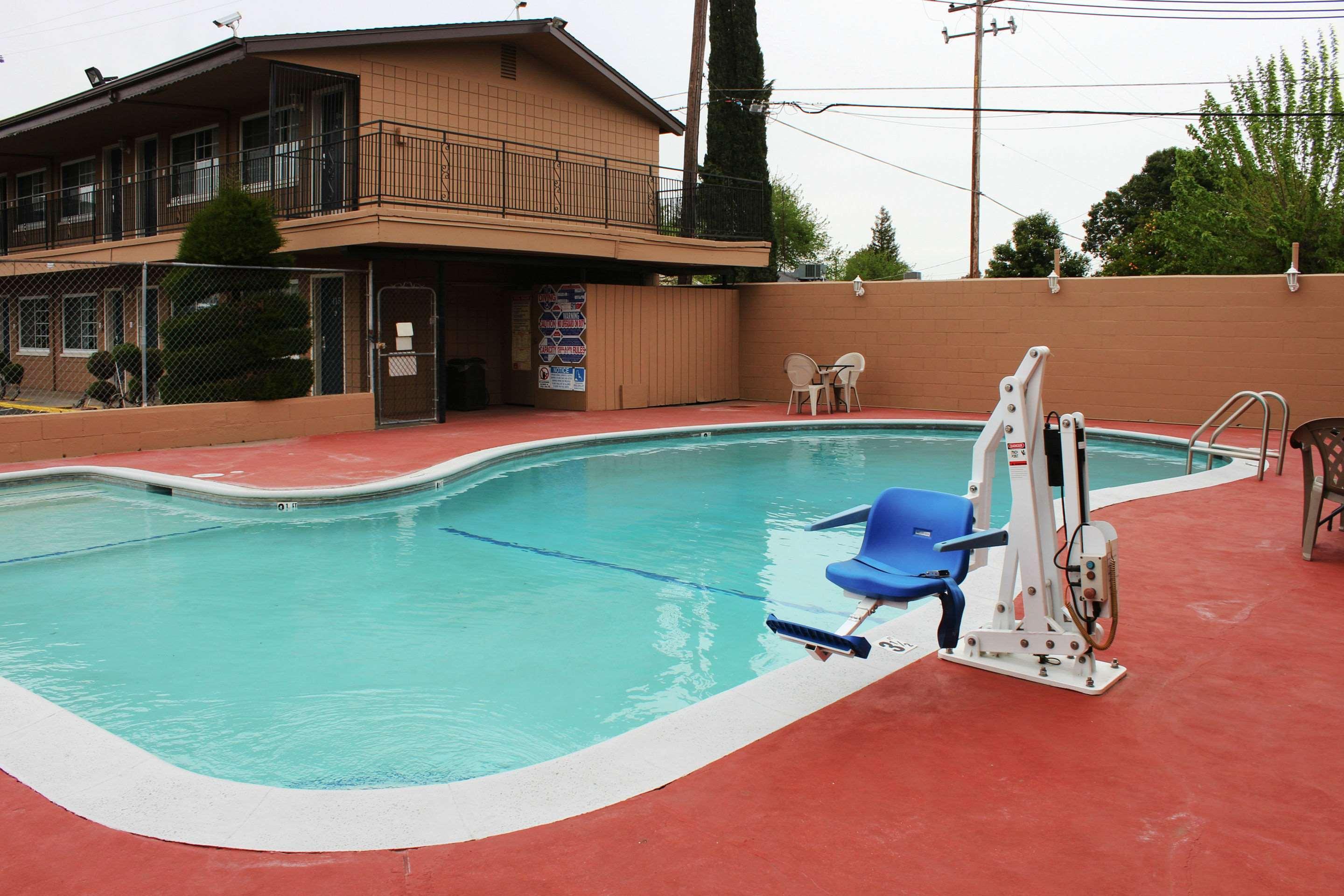 Rodeway Inn Near University-Gateway To Yosemite Merced Exterior foto